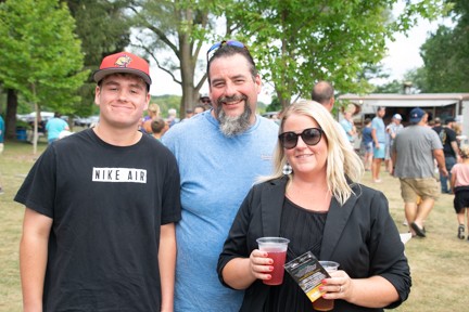 Community State Bank and the Browns Lake Aquaducks hosted Dinner on the Dock on August, 5th, 2021. The event featured delicious food from local food trucks, beverages and a fantastic ski show!
