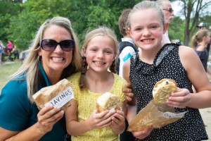 Community State Bank and the Browns Lake Aquaducks hosted Dinner on the Dock on August, 5th, 2021. The event featured delicious food from local food trucks, beverages and a fantastic ski show!